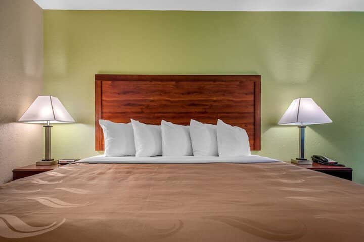 Room 5 of 38