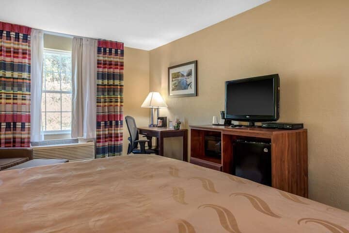 Room 21 of 38
